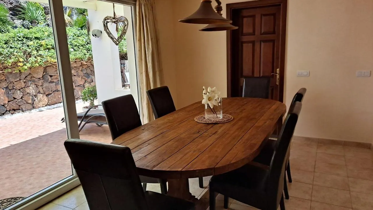 Villa Essence: Detached Retreat with Heated Pool and Stunning Views Tias