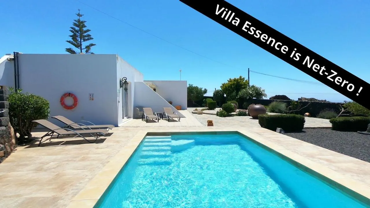 Villa Essence: Detached Retreat with Heated Pool and Stunning Views Tias